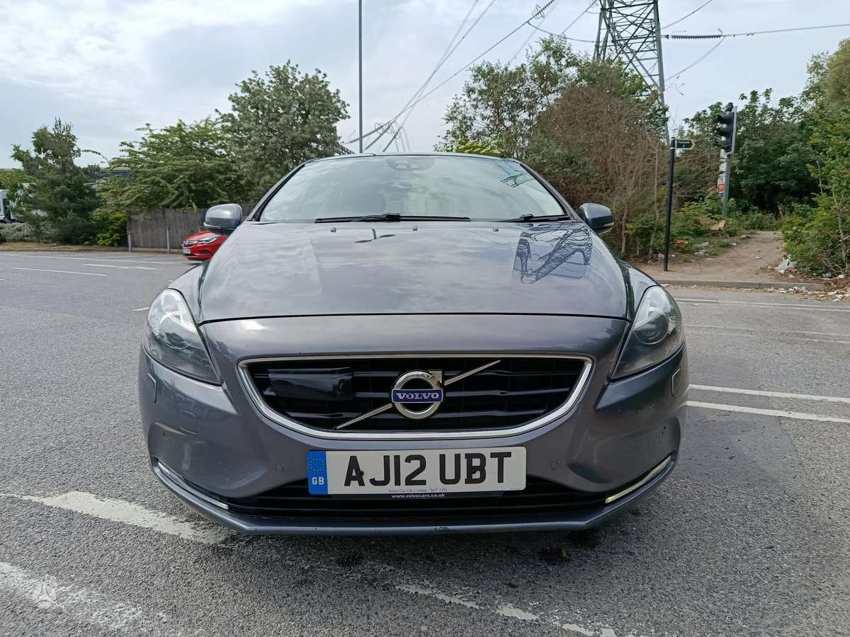 Volvo V40, hatchback
