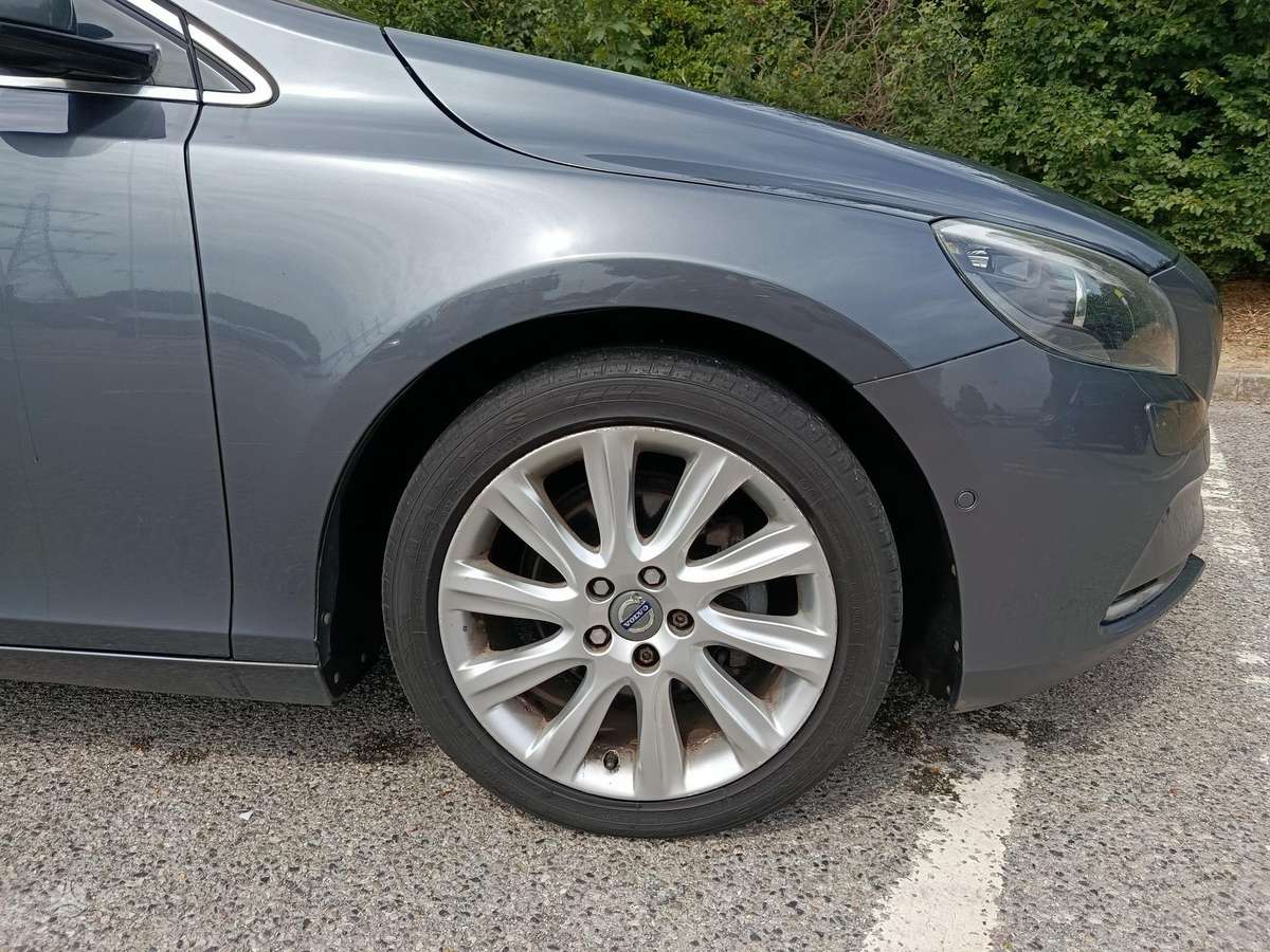 Volvo V40, hatchback