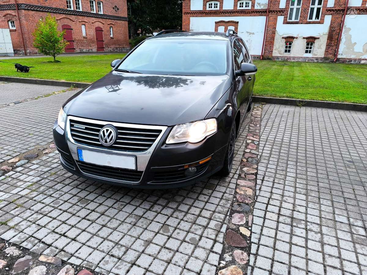 Volkswagen Passat - 2