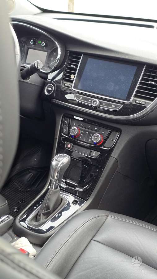 Buick Encore, 1.4 l., off-road / crossover