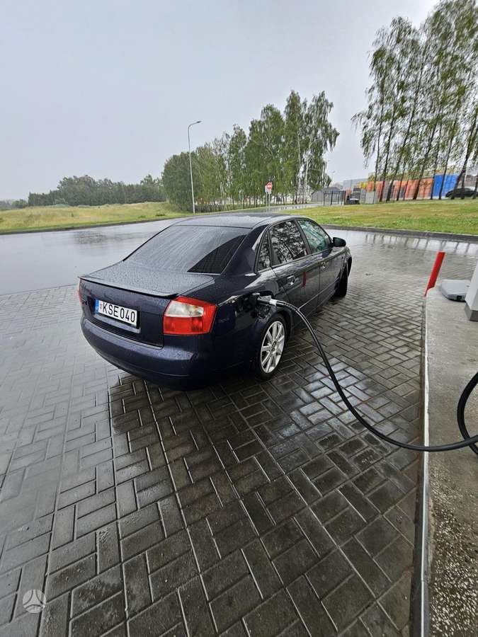 Audi A4, 2.5 l., Седан
