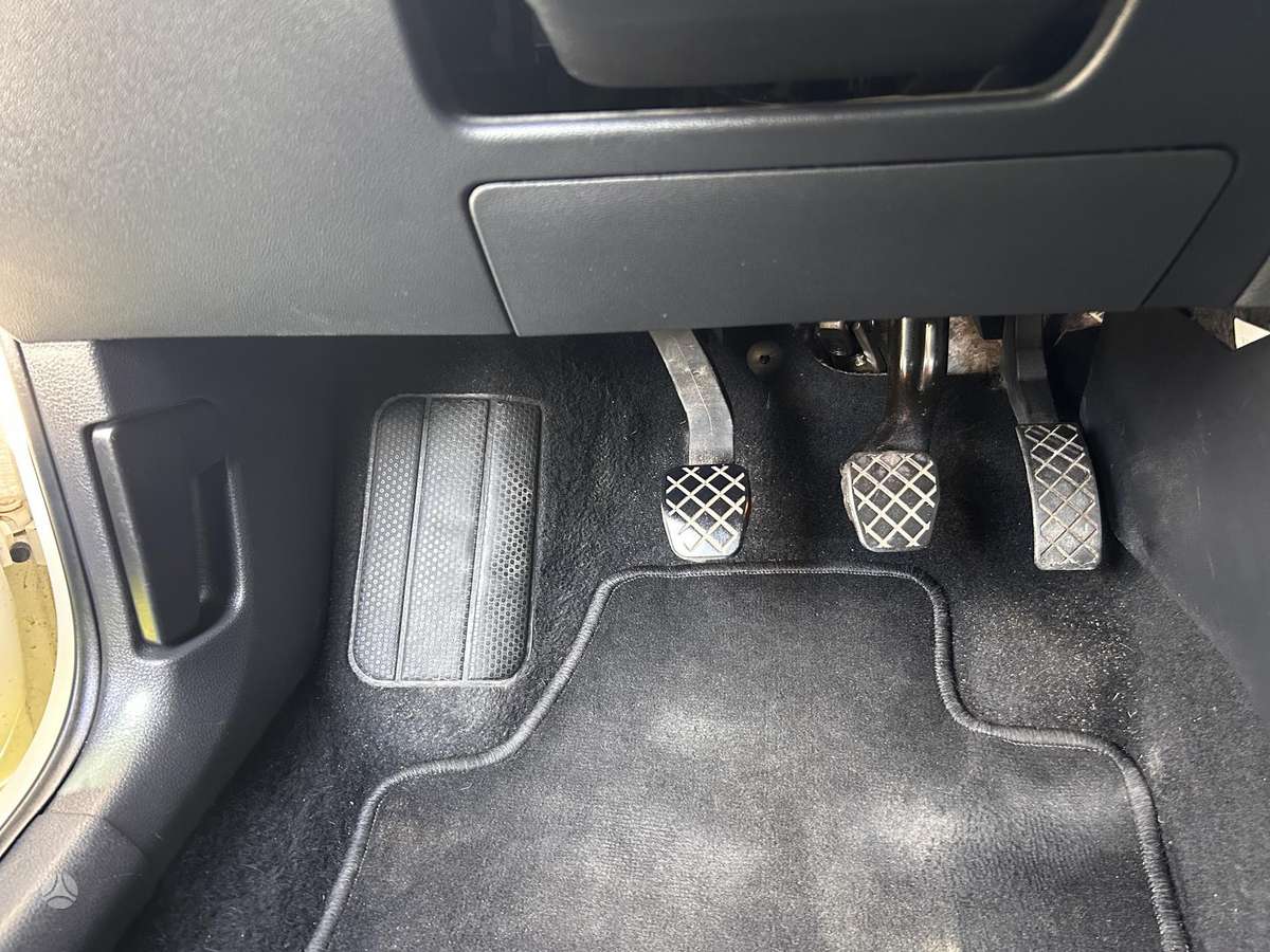 Volkswagen Polo - 11