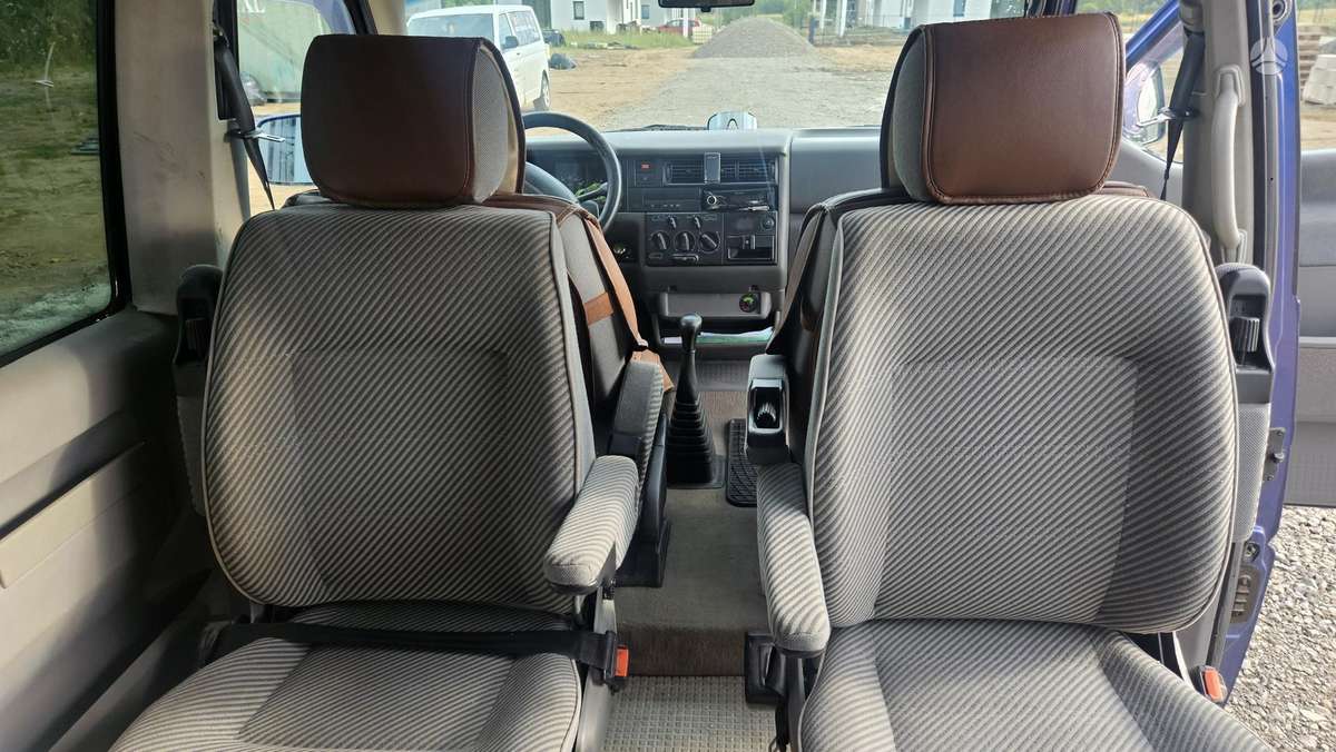 Volkswagen Multivan, 2.5 l., Минивэн