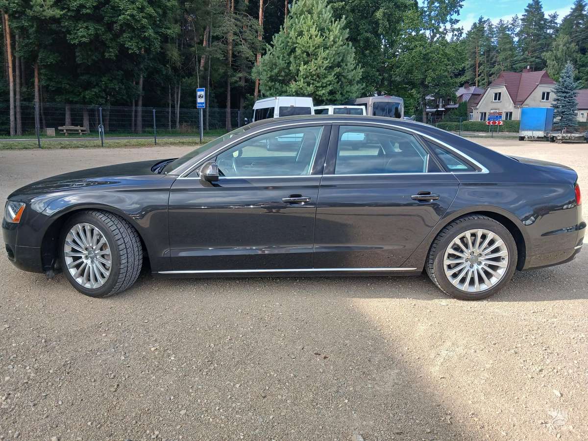 Audi A8, 4.0 l., Лимузин