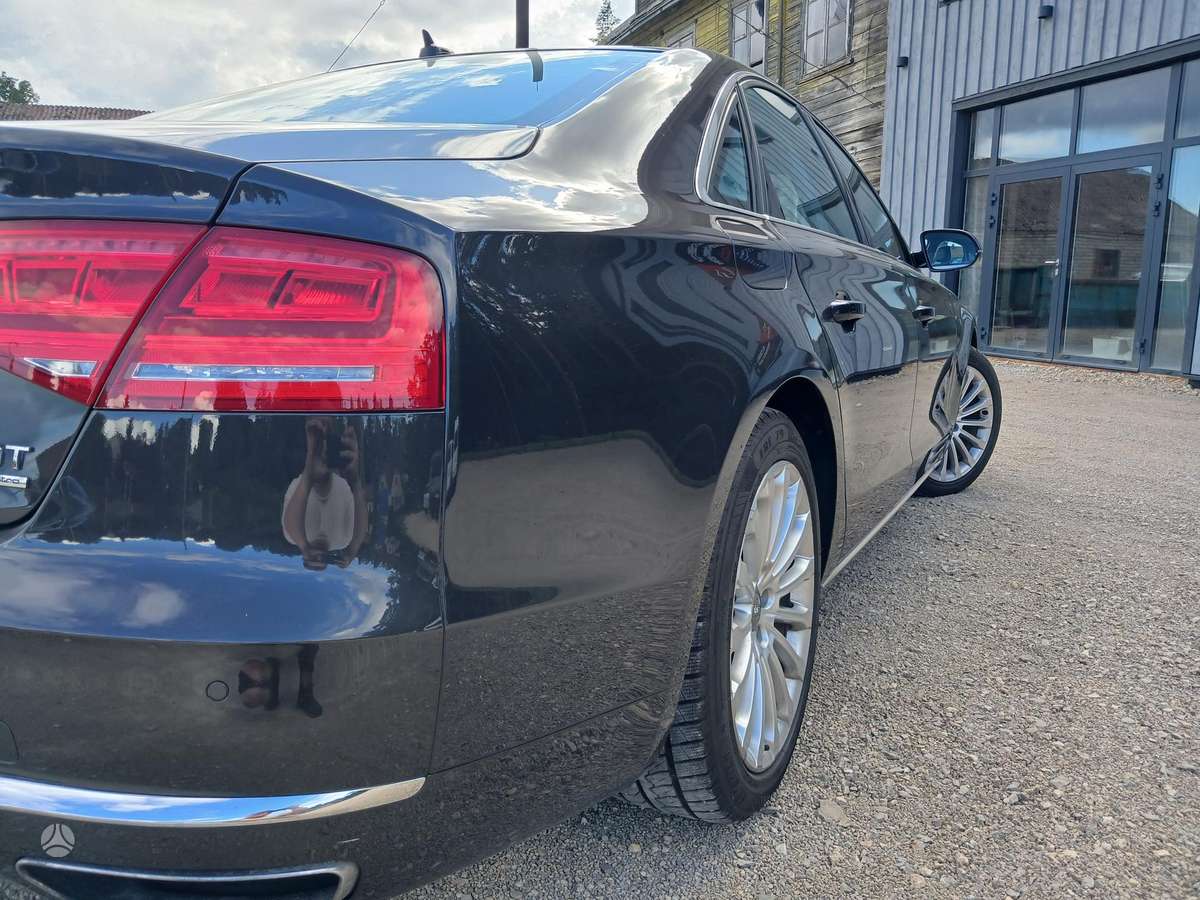 Audi A8, 4.0 l., Лимузин
