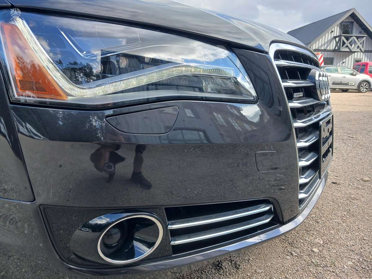Audi A8, 4.0 l., limousine