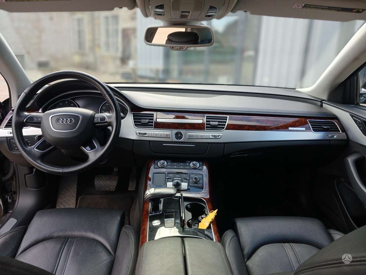 Audi A8, 4.0 l., limousine