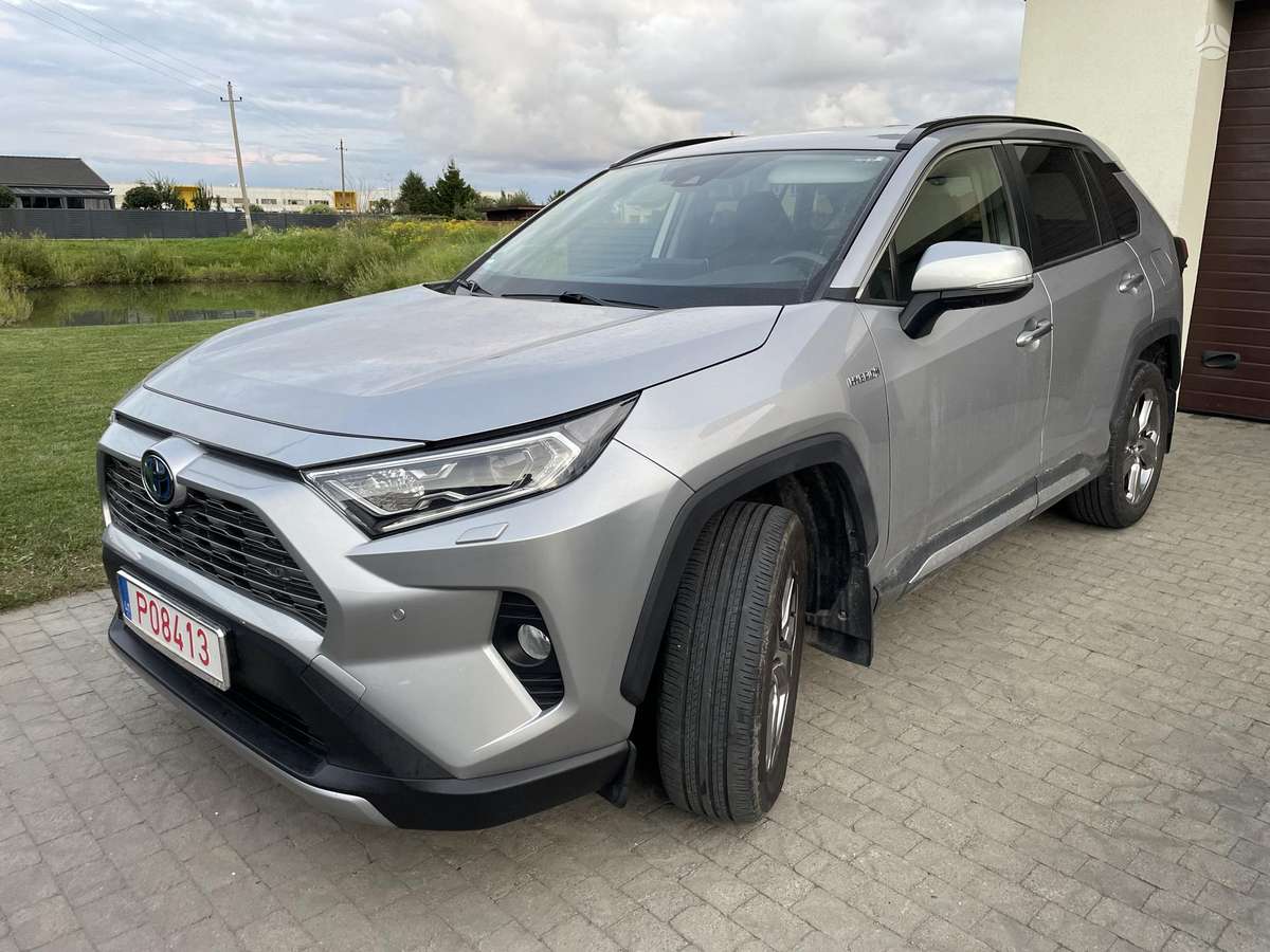 Toyota RAV4 - 1