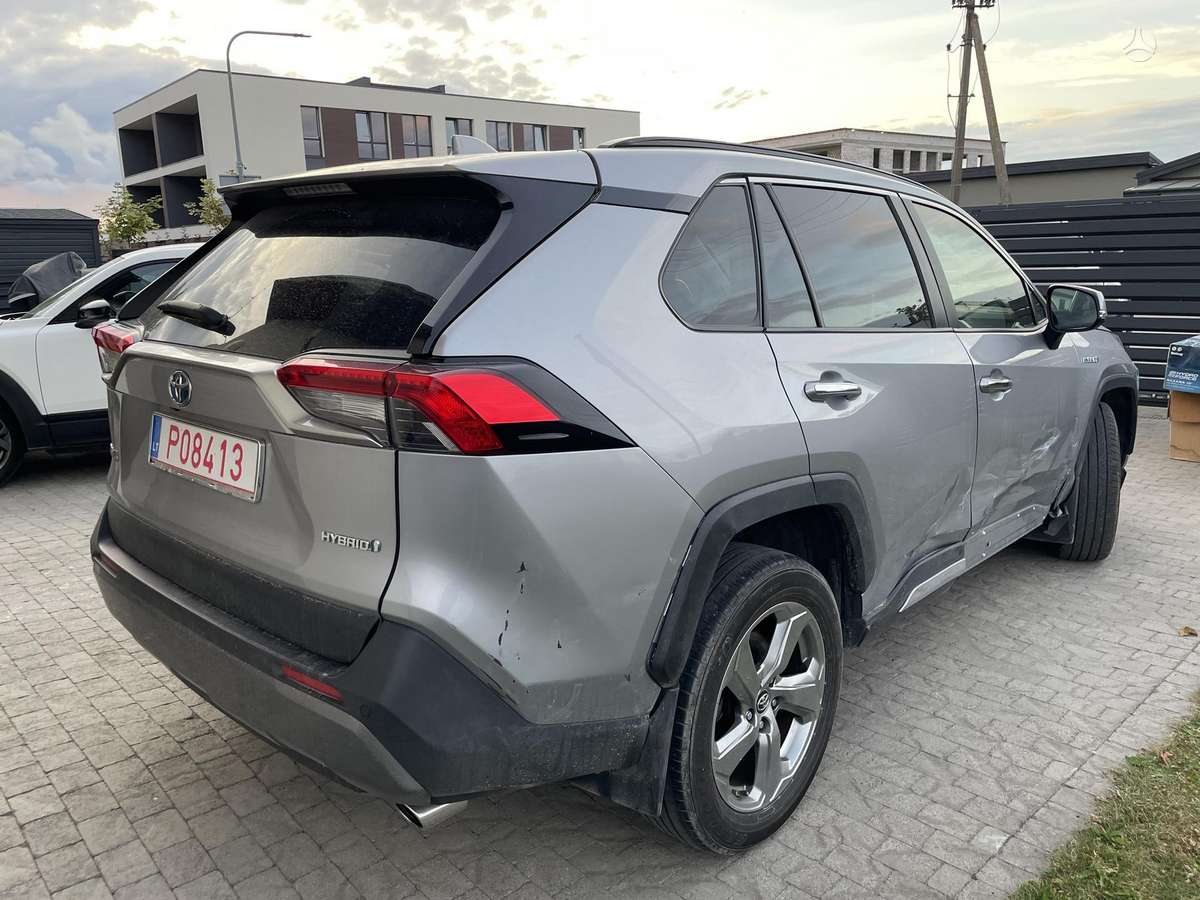 Toyota RAV4 - 3