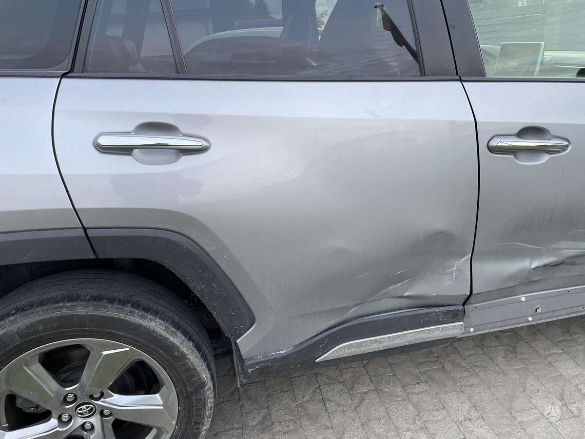 Toyota RAV4 - 7