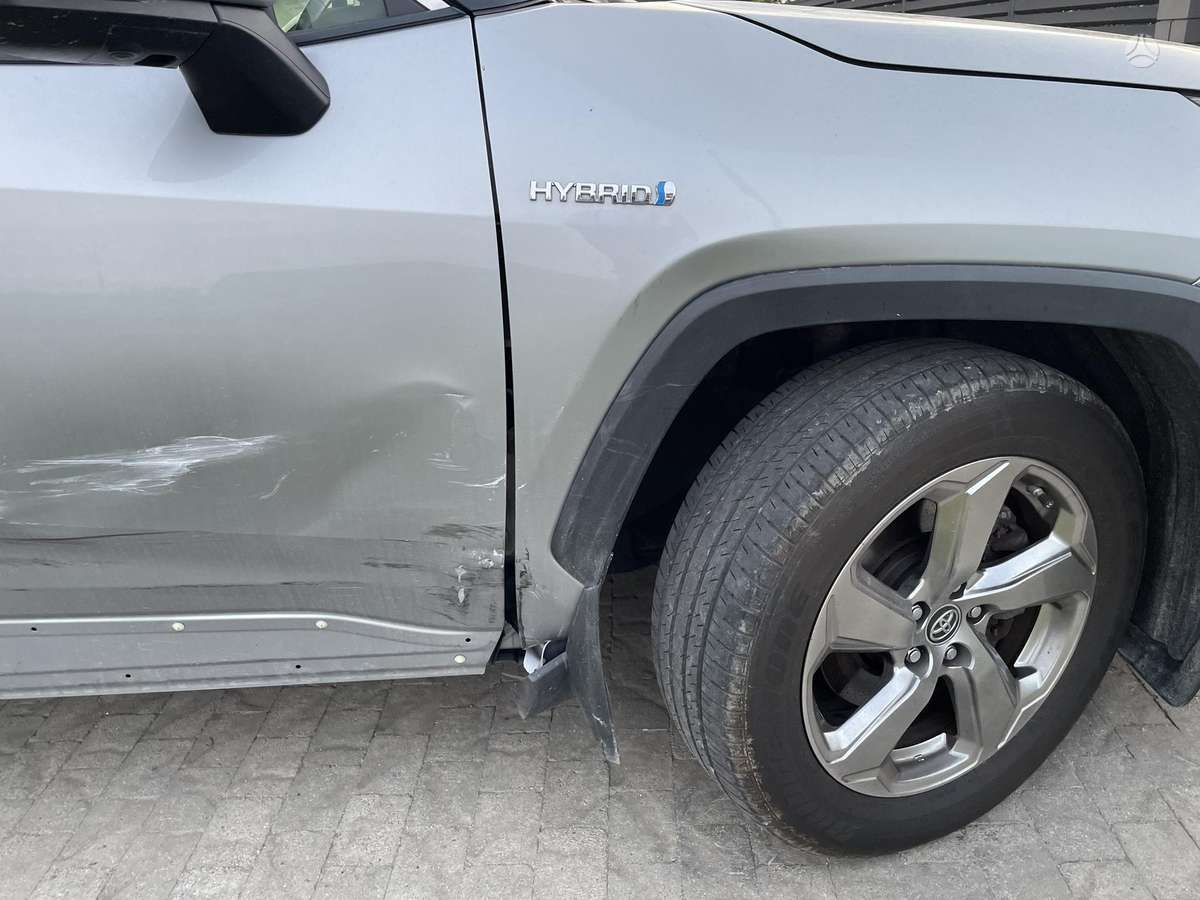 Toyota RAV4 - 9