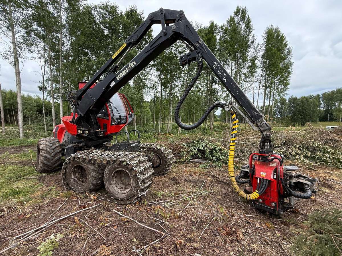 Komatsu 931 (H575), harvesters