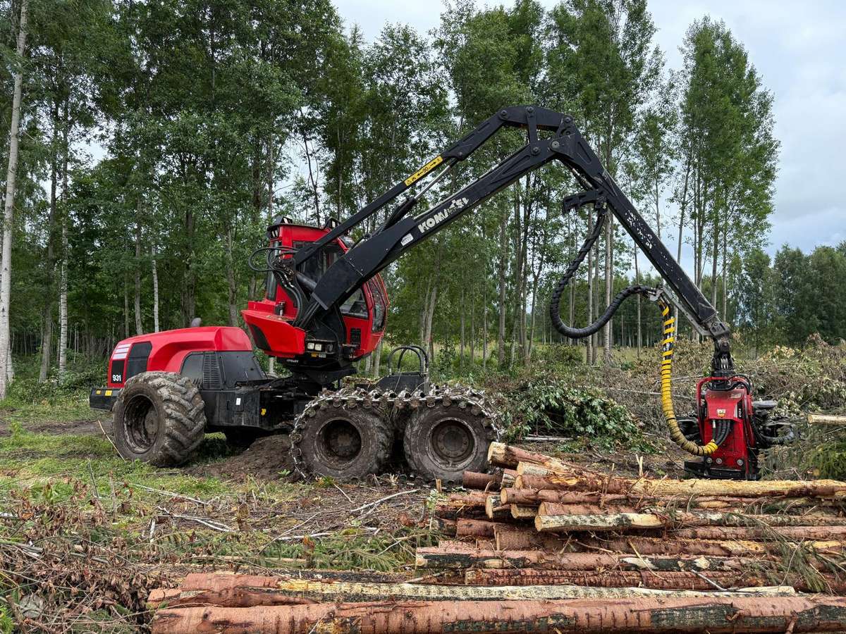 Komatsu 931 (H575), harvesters