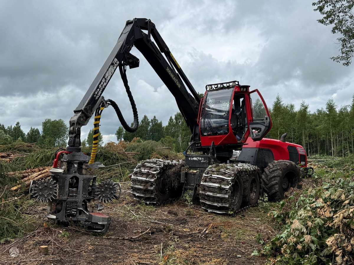Komatsu 931 (H575), harvesters