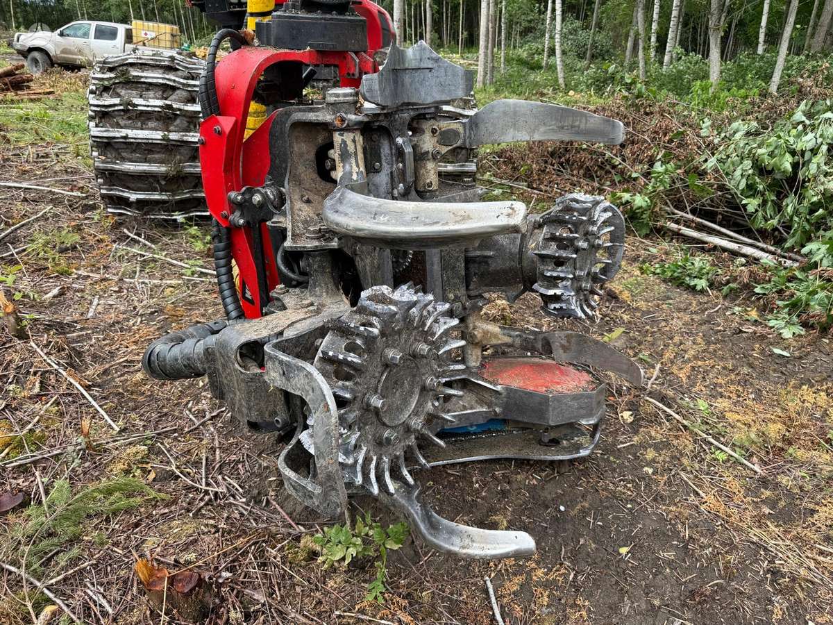 Komatsu 931 (H575), харвестеры