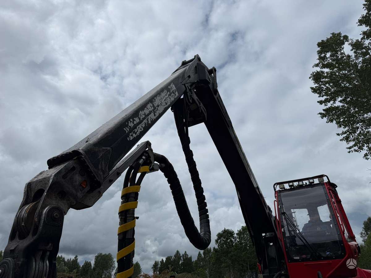 Komatsu 931 (H575), harvesters