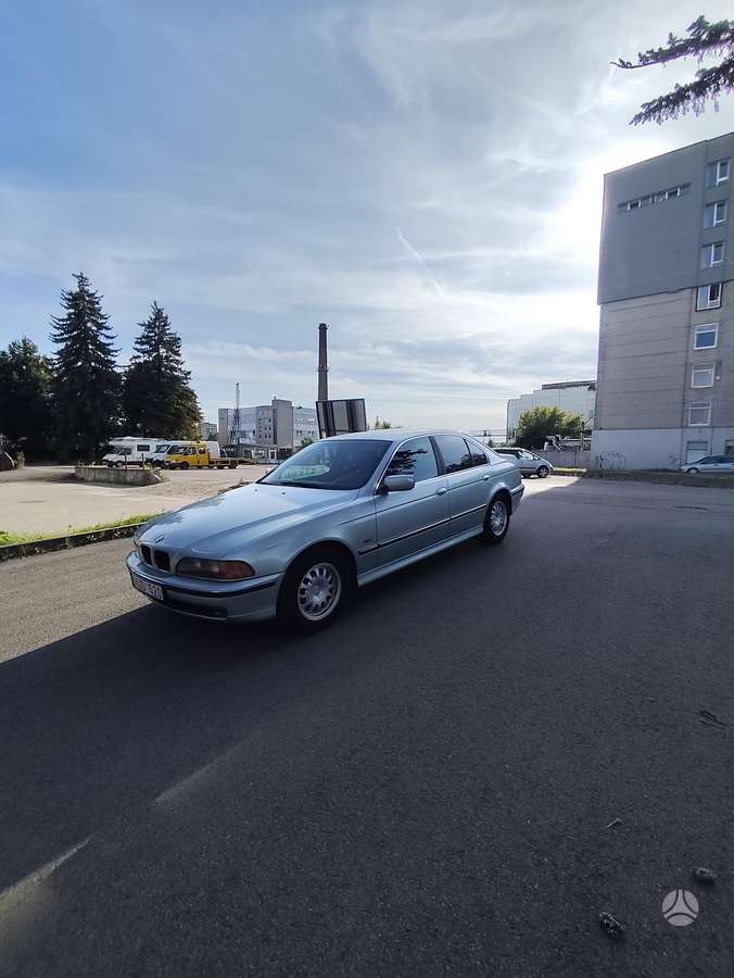 BMW 520, 2.0 l., Седан