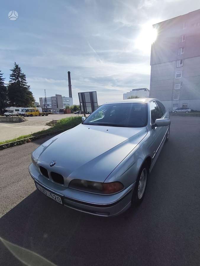 BMW 520, 2.0 l., Седан