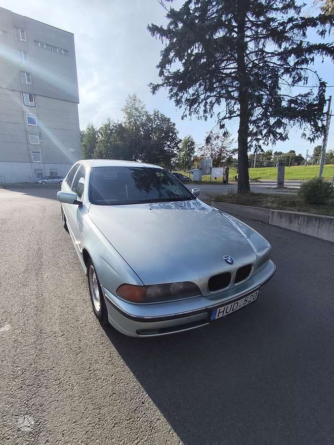 BMW 520, 2.0 l., Седан