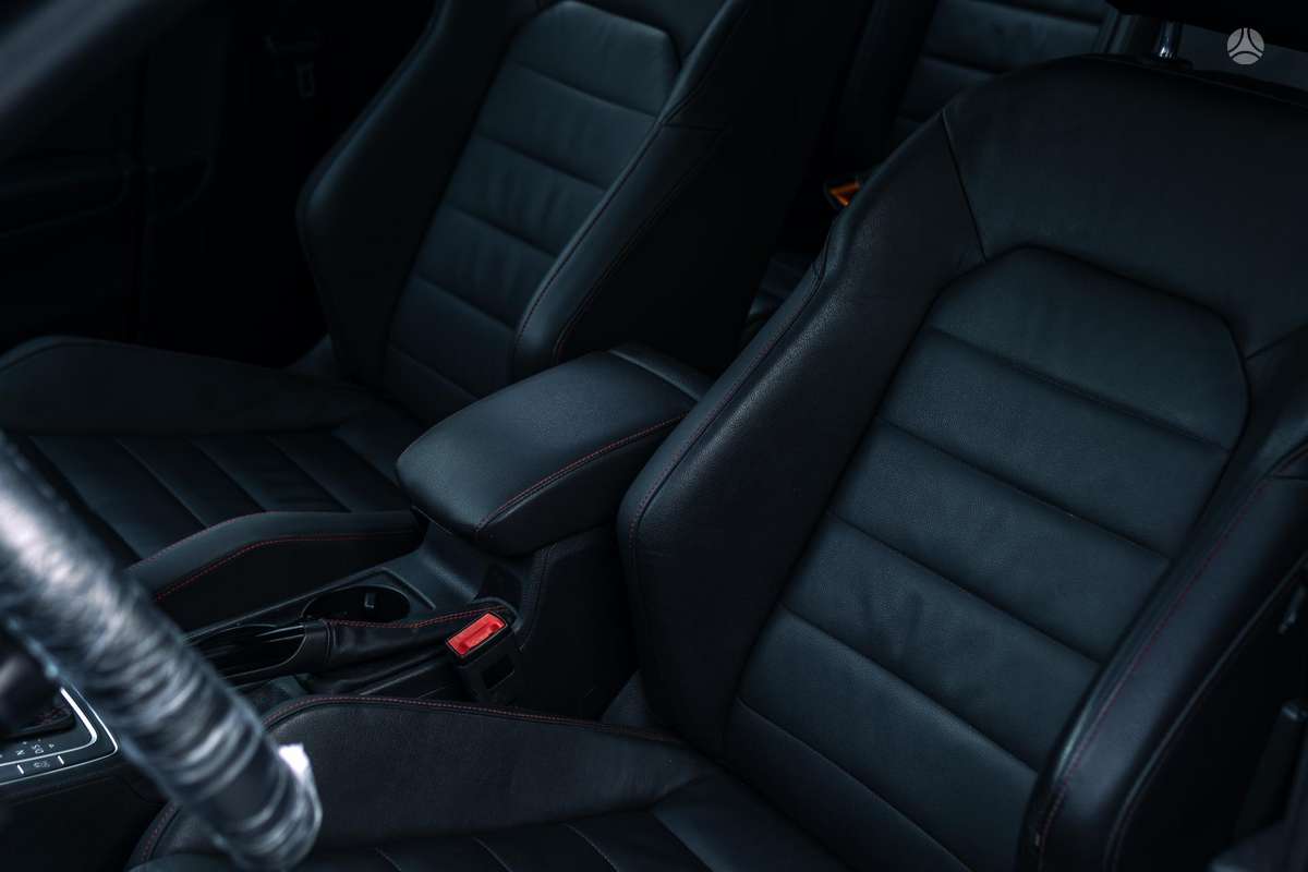 Volkswagen Golf, 2.0 l., hatchback
