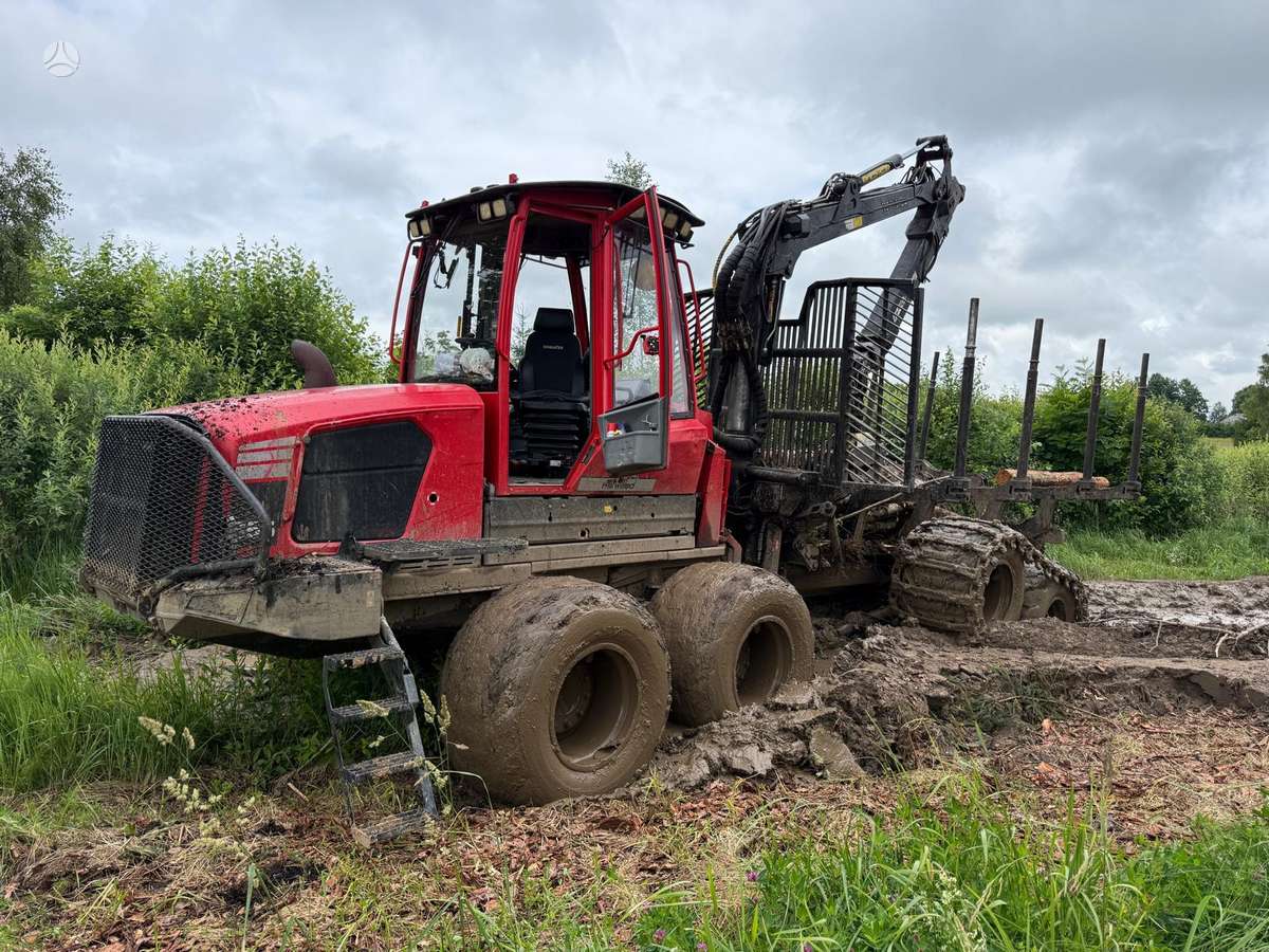 Komatsu 855 (F588), forwarders