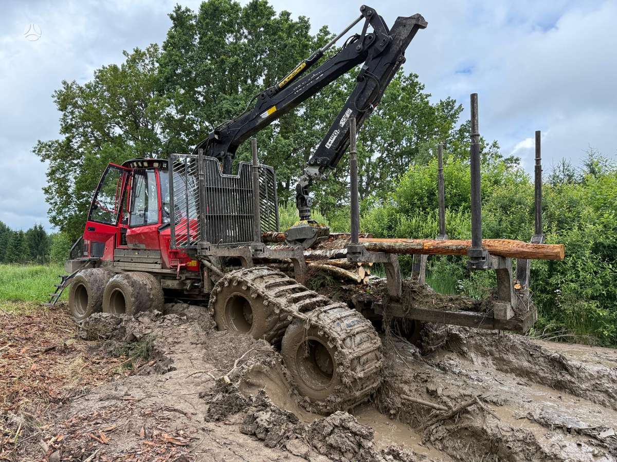 Komatsu 855 (F588), форвардеры