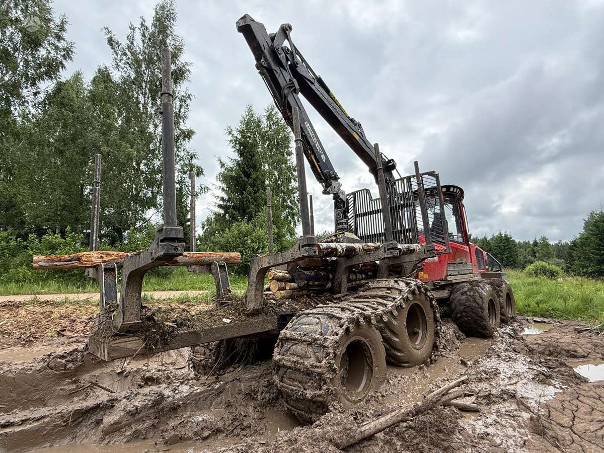 Komatsu 855 (F588), форвардеры