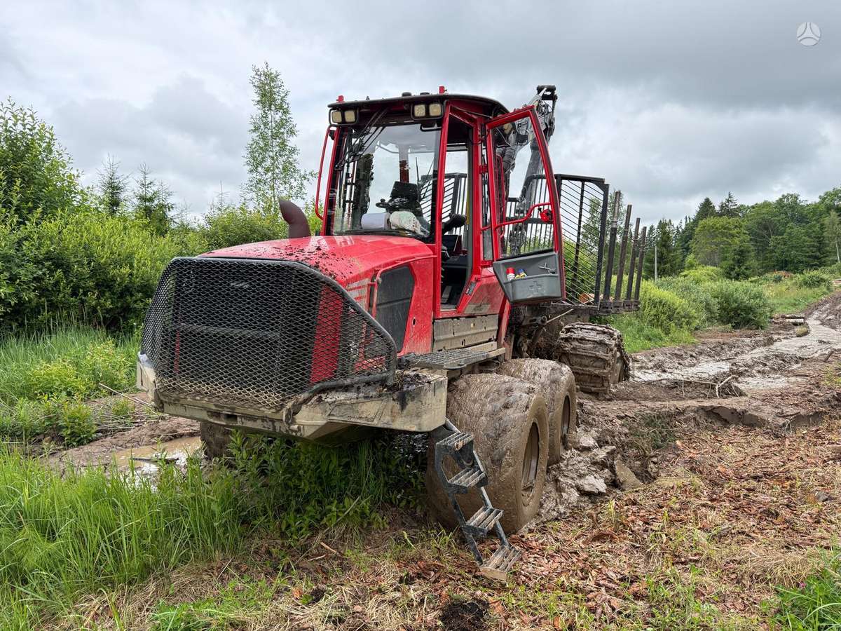 Komatsu 855 (F588), форвардеры