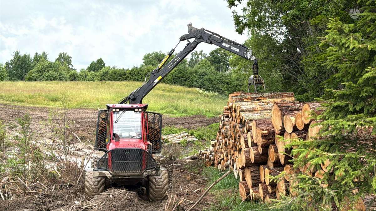 Komatsu 855 (F588), forwarders