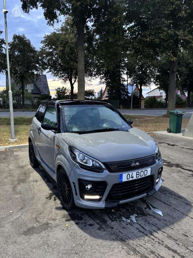 Ligier JS50, 0.5 l., hatchback