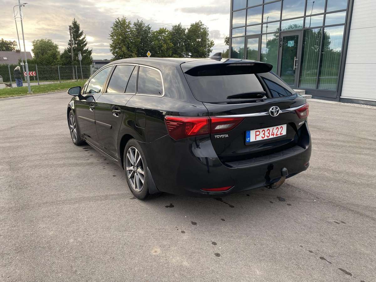Toyota Avensis - 4