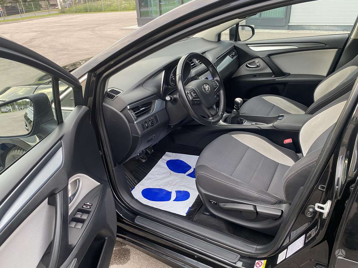 Toyota Avensis - 7