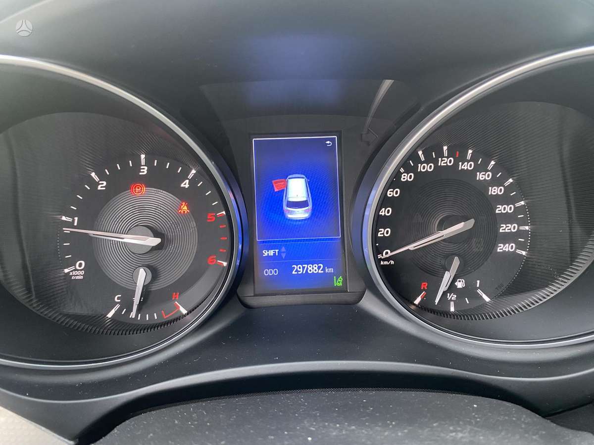 Toyota Avensis - 12