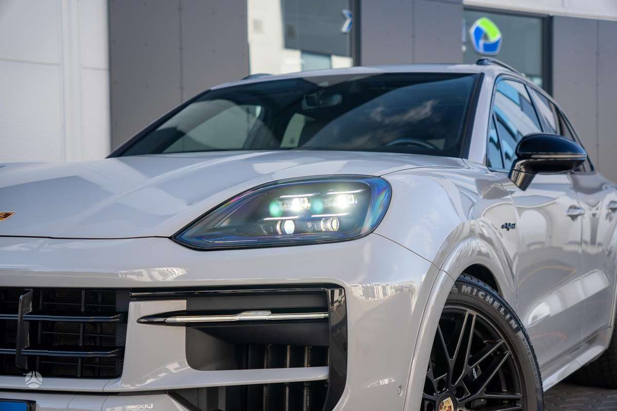Porsche Cayenne - 11
