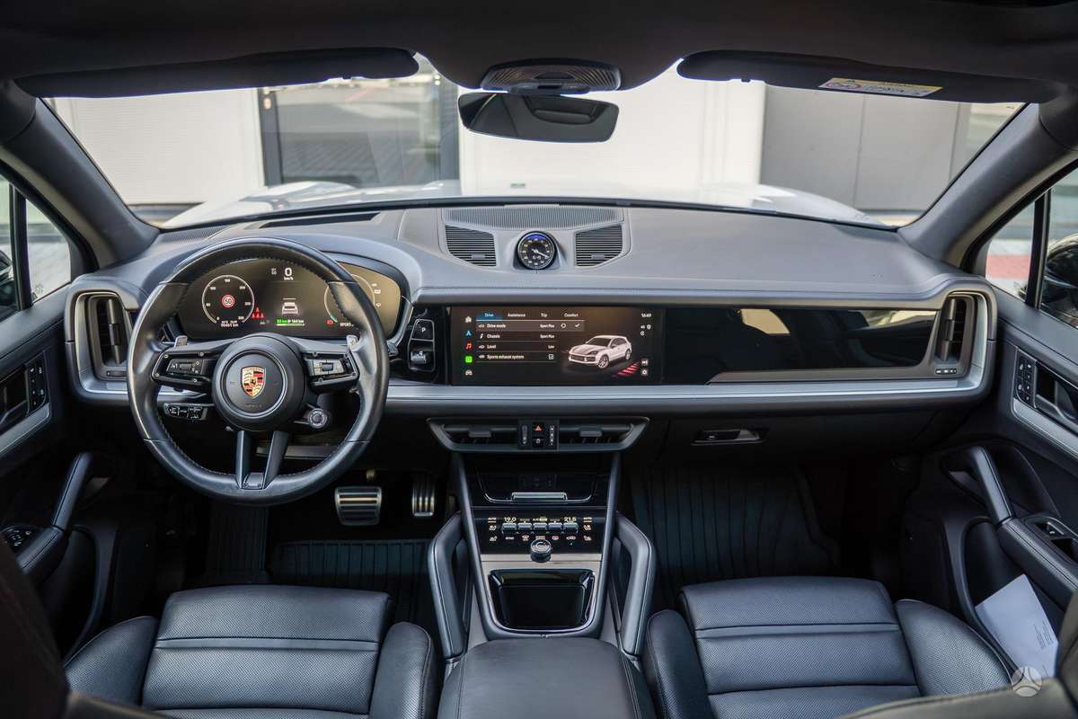 Porsche Cayenne - 9