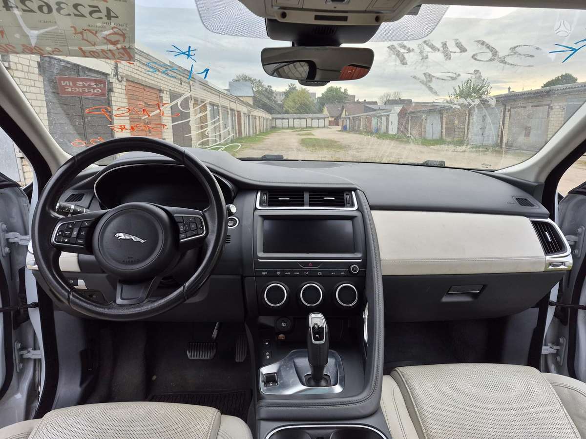 Jaguar E-Pace, 2.0 l., Внедорожник / Кроссовер