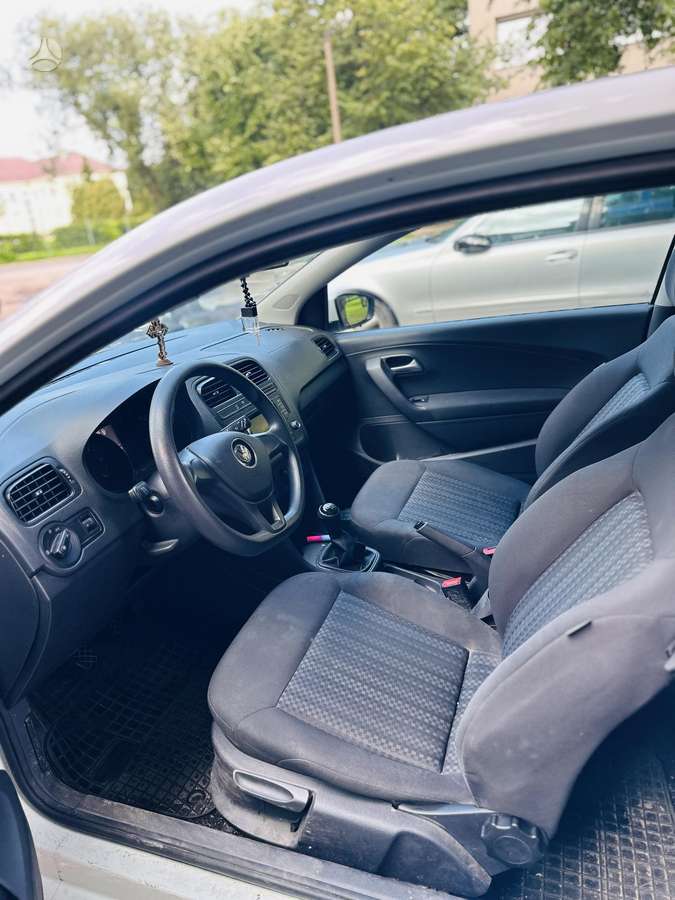 Volkswagen Polo - 4