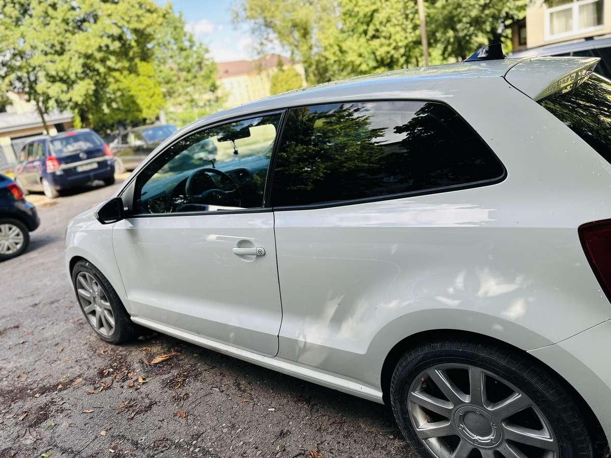 Volkswagen Polo - 5