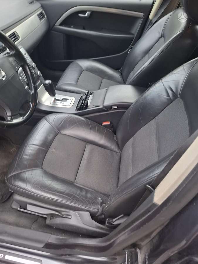 Volvo V70, 2.4 l., wagon