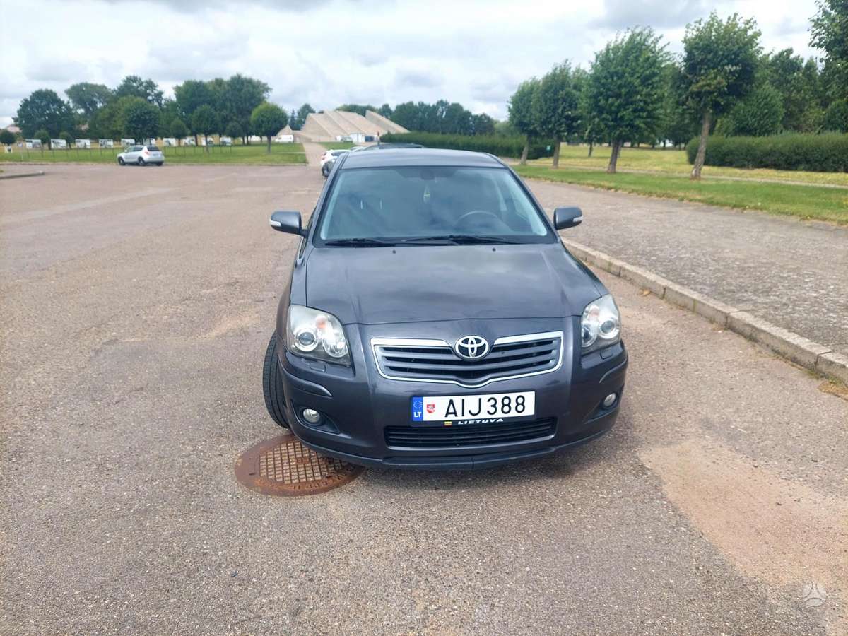 Toyota Avensis - 7