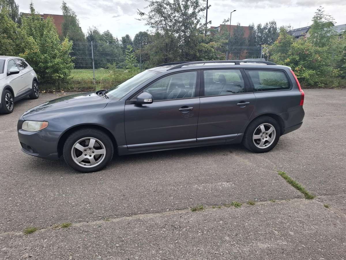 Volvo V70, 2.4 l., wagon