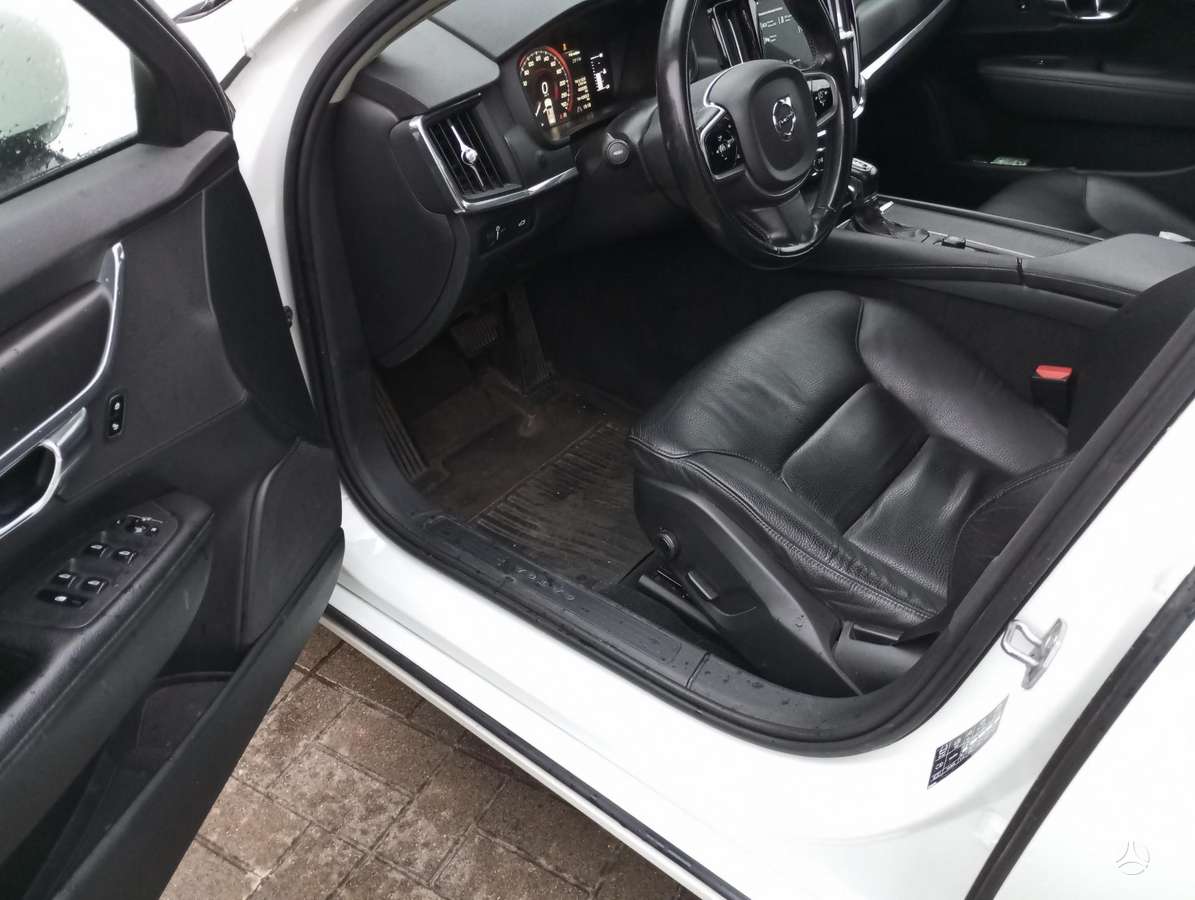 Volvo V90 - 6