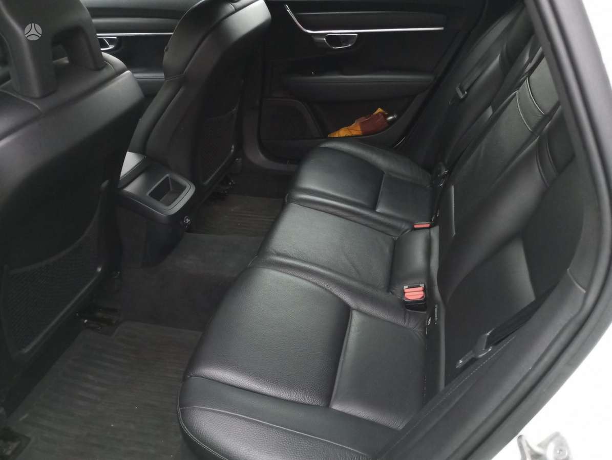 Volvo V90 - 10