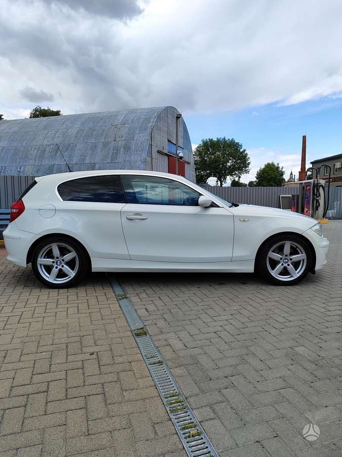 BMW 123, 2.0 l., Хэтчбек