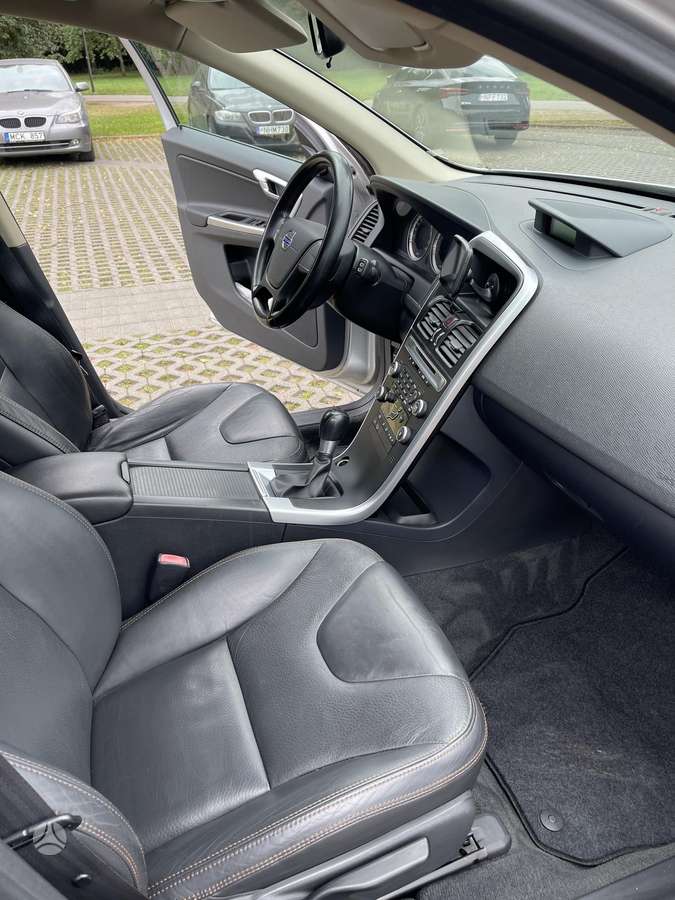 Volvo XC60 - 11