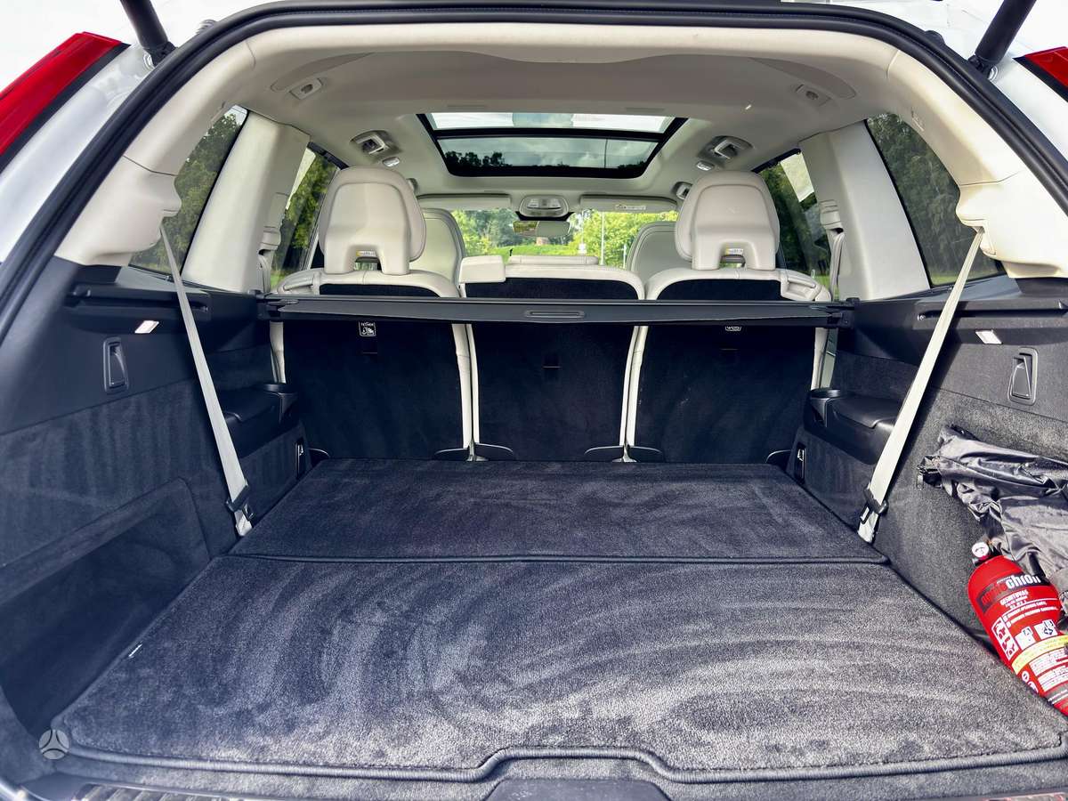Volvo XC90 - 4
