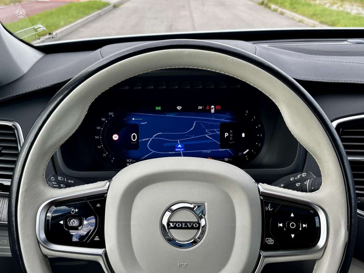 Volvo XC90 - 10
