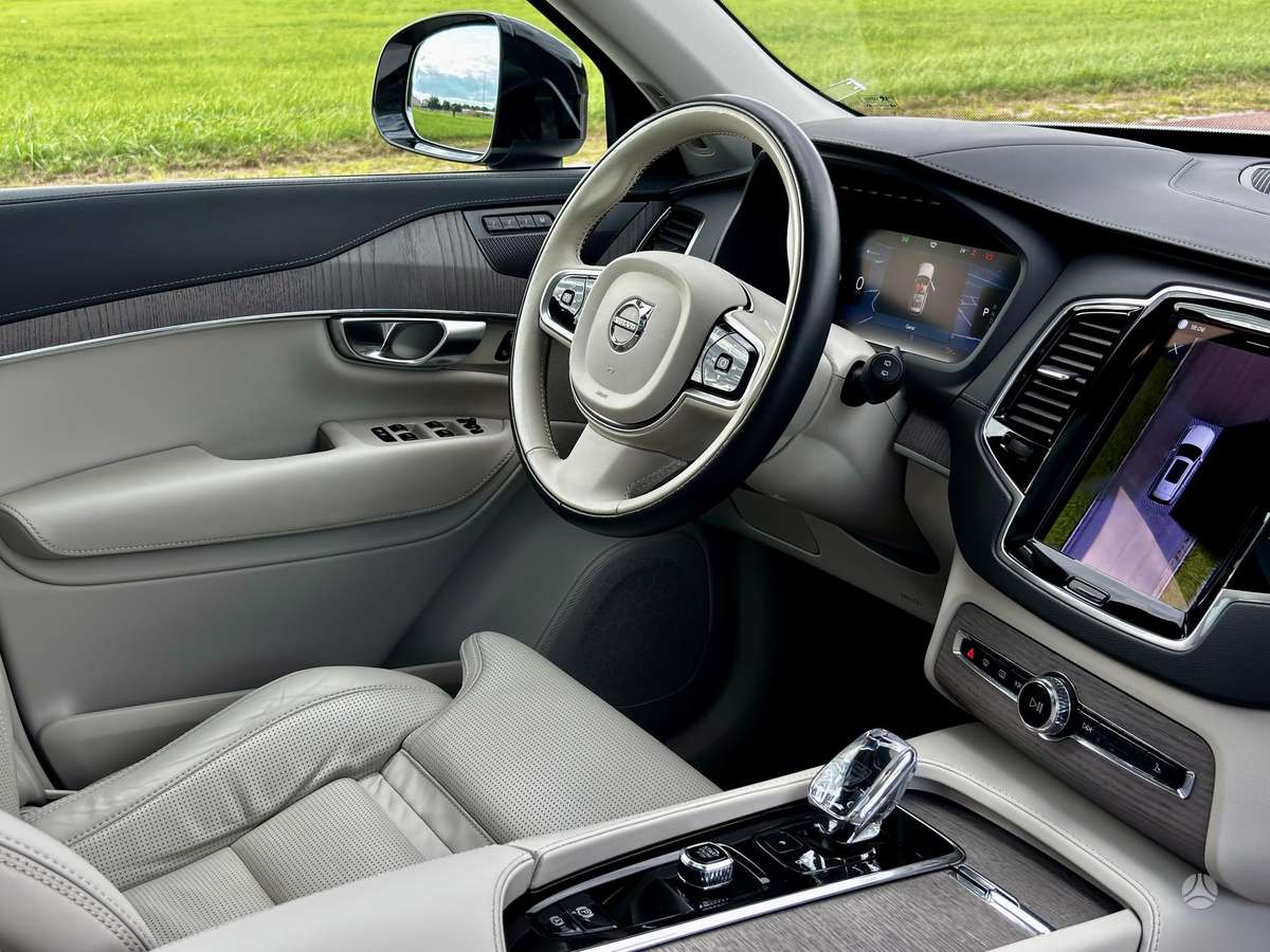 Volvo XC90 - 12