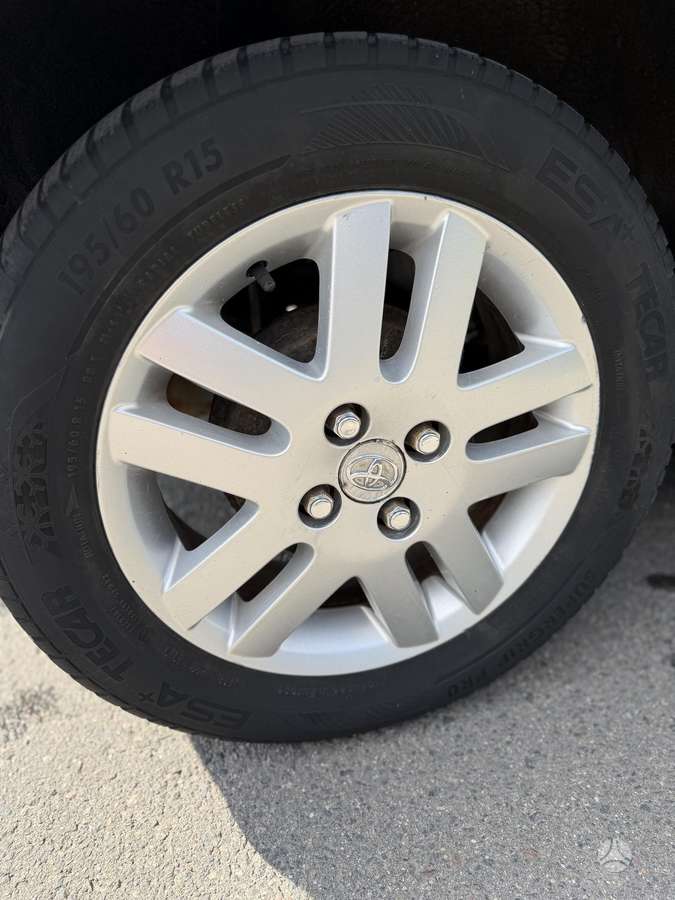 Toyota Yaris - 6