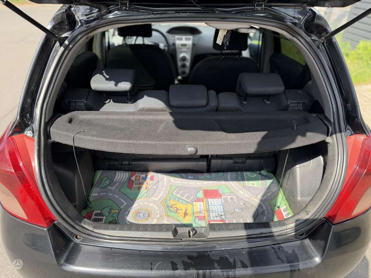 Toyota Yaris - 8